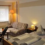 - Urlaub An Der Ostsee 3* 齐罗